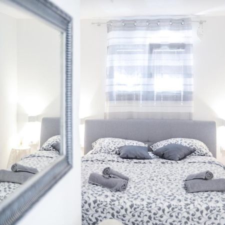 Modern Getaway Studio For Two Rovinj Extérieur photo